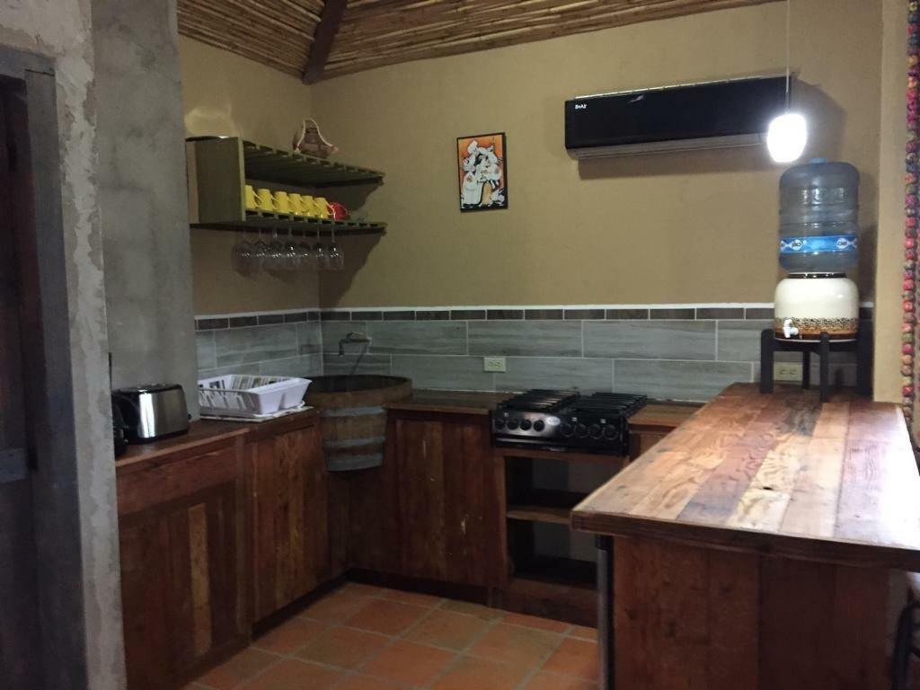 Guest House Nativo - Charming, Cozy & Affordable Вале де Гуадалупе Екстериор снимка