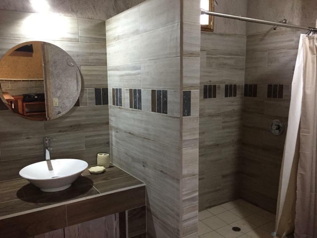 Guest House Nativo - Charming, Cozy & Affordable Вале де Гуадалупе Екстериор снимка