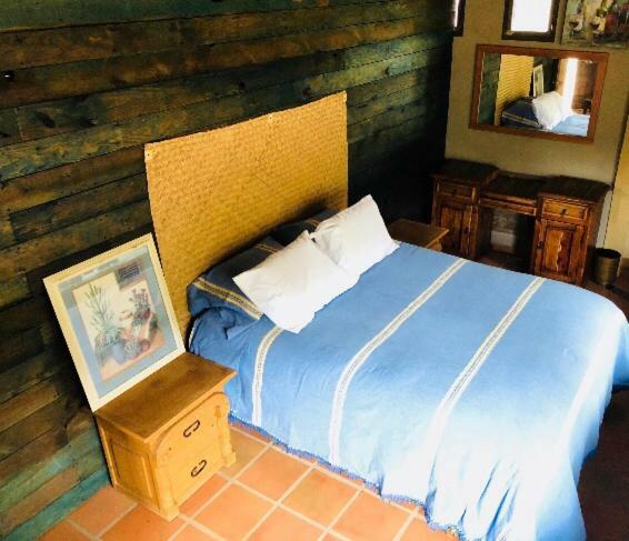 Guest House Nativo - Charming, Cozy & Affordable Вале де Гуадалупе Екстериор снимка